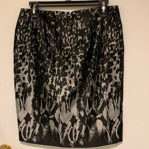 Cleo Petite gray/black midi skirt. Size 8P. EUC.